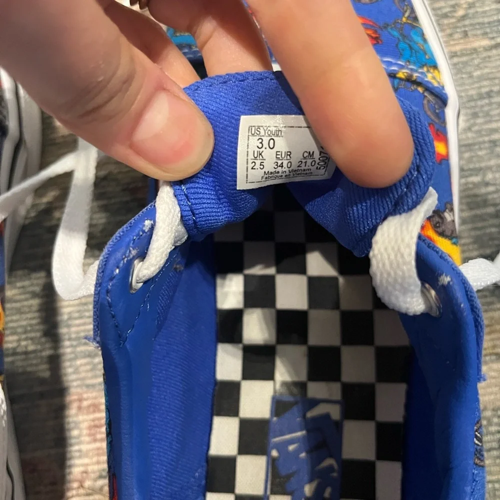 Vans Dino Sneakers NWOT size 3 - Picture 4 of 4